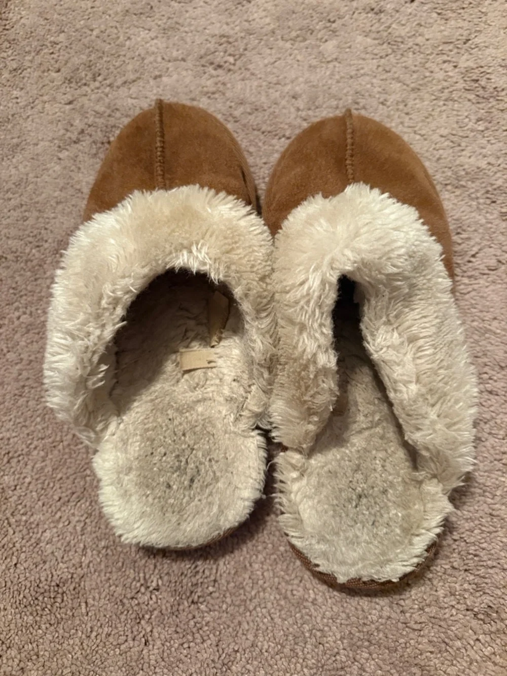 Slippers - Picture 2 of 3